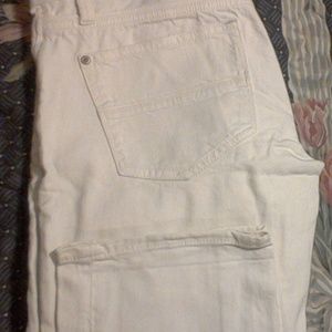 WHITE PANTS